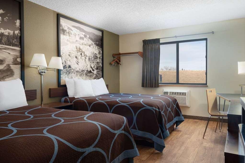 Super 8 By Wyndham Livingston Yellowstone Phòng bức ảnh