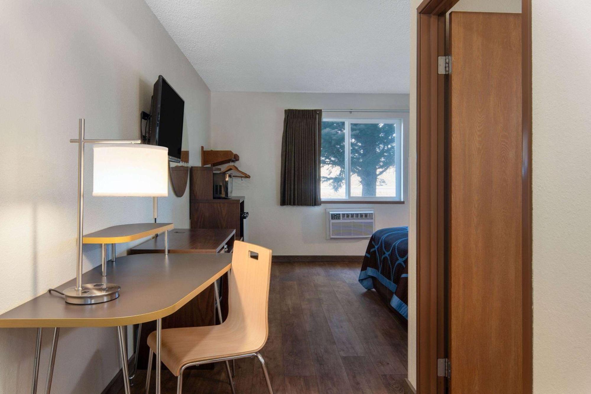 Super 8 By Wyndham Livingston Yellowstone Ngoại thất bức ảnh